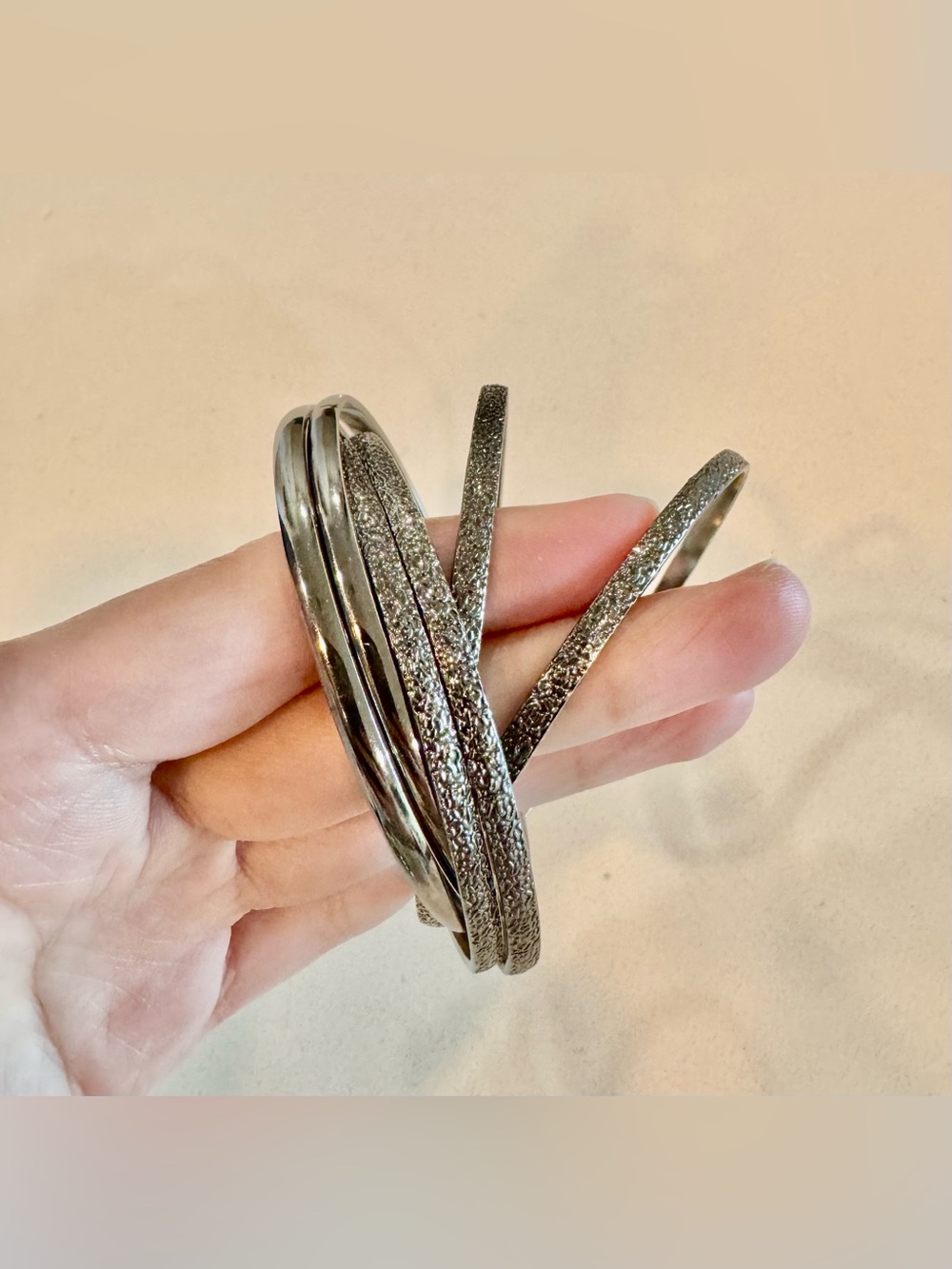 Silver-Tone Textured Stackable Bangle Bracelet Set_6 Pieces Set_NWOT